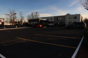 Economy Inn - Auburn